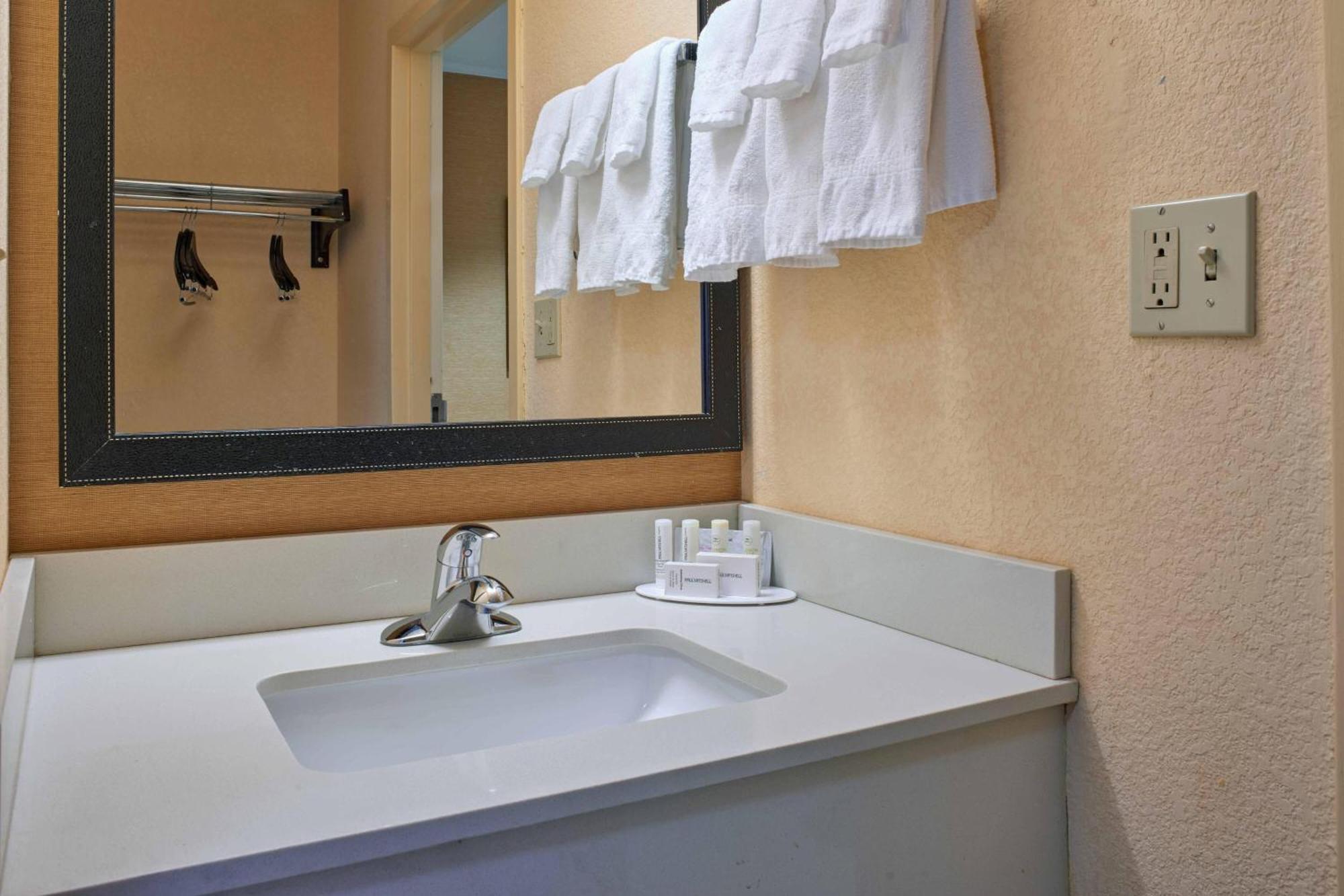 Fairfield Inn By Marriott Kalamazoo West מראה חיצוני תמונה